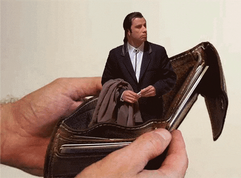 Confused Travolta è una serie di GIF animate che presentano un ritaglio dell'attore John Travolta nel film poliziesco commedia nera del 1994 Pulp Fiction montato in altre immagini di base di vari contesti.