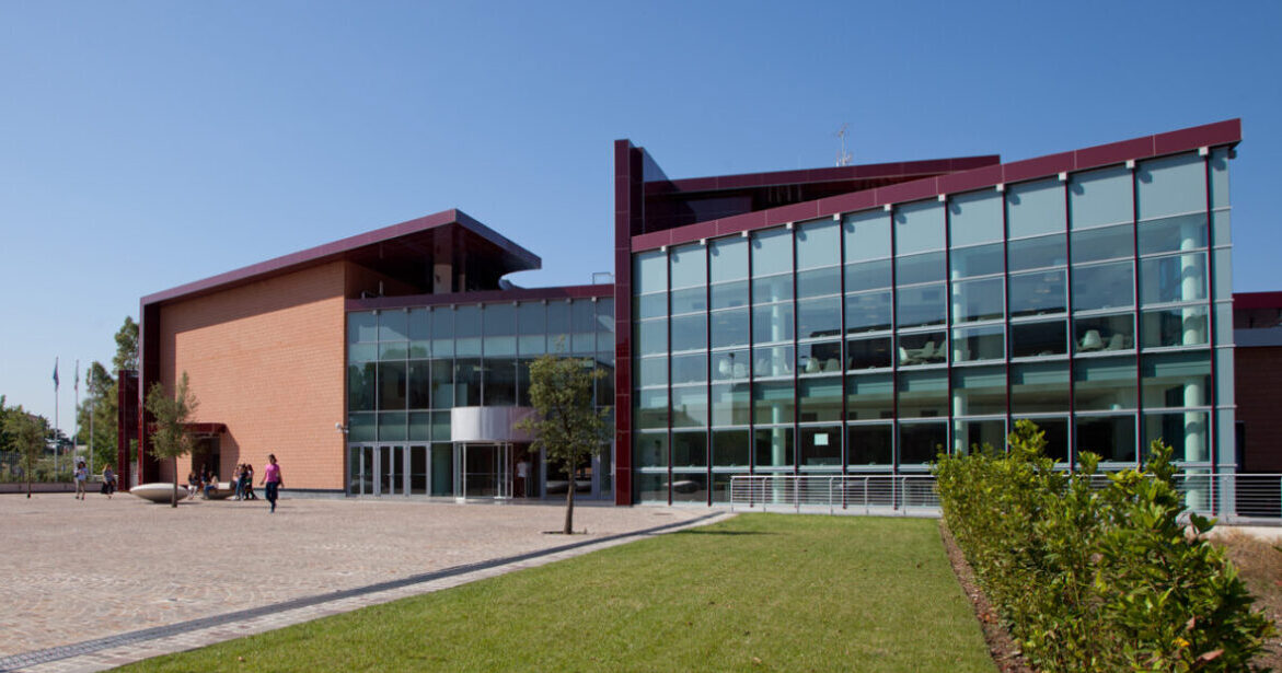 Ingresso dell’Università Campus Bio-Medico di Roma, Ateneo non statale nato nel 1993.