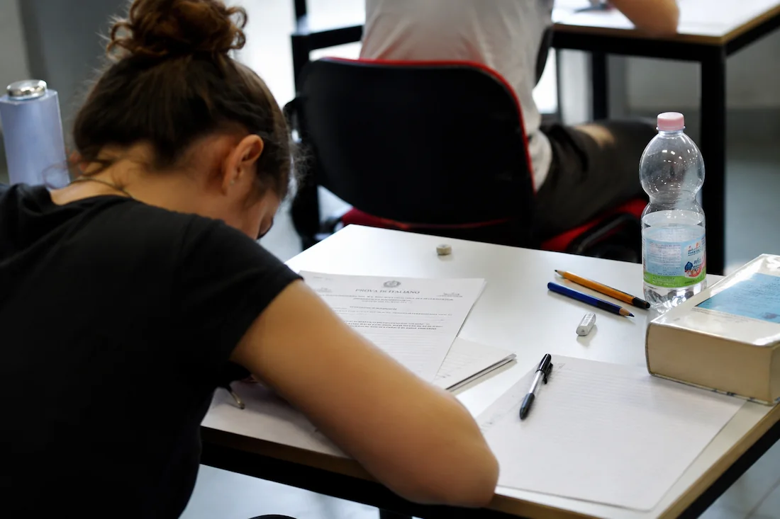 Tracce prima prova Maturità 2026: autori, temi e come svolgerle