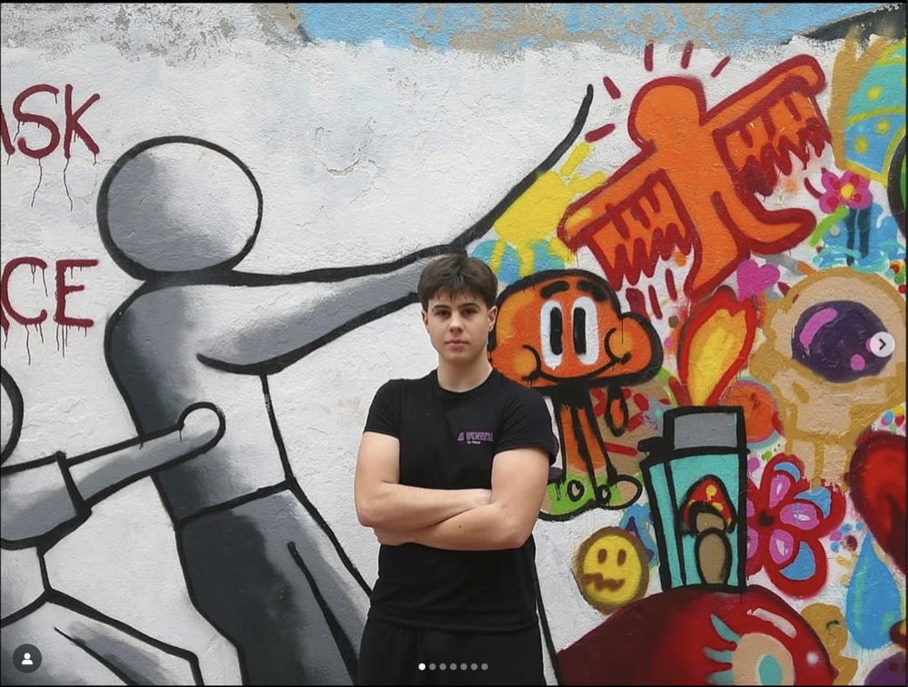Rappresentante con graffiti
